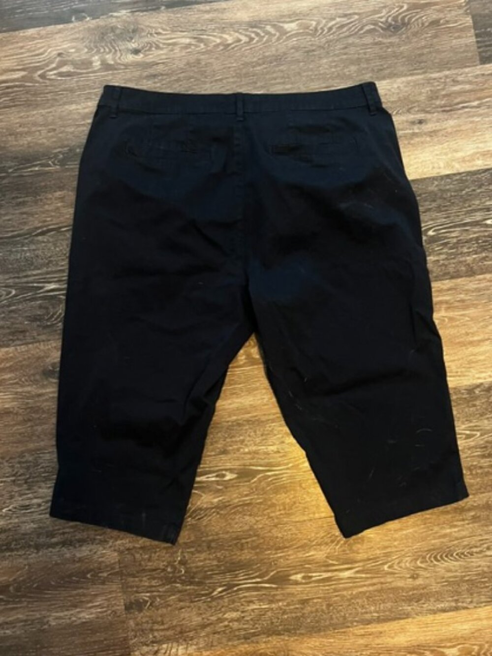 Women's Gloria Vanderbilt Capri Pants, Size 16W, Navy Blue, Pockets, Great Con! - Picture 3 of 4